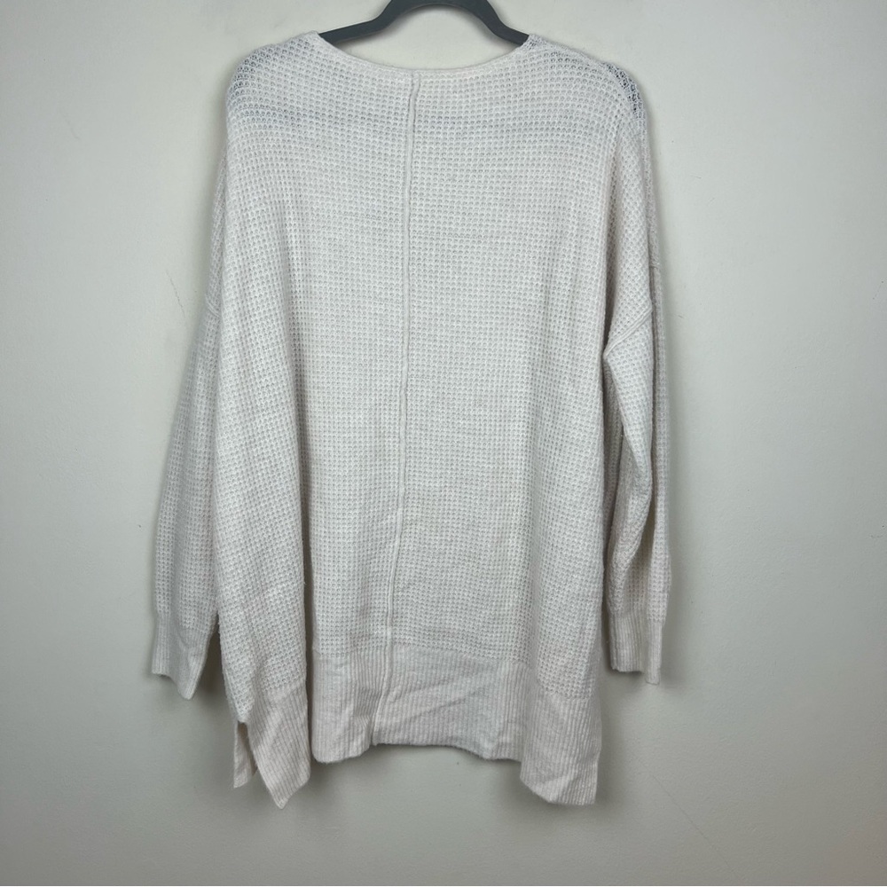 FREE PEOPLE Intimately Cream Vneck Sweater
Pullover Waffle Knit Oversized M/L - Picture 3 of 8